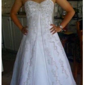 A preserved Davids Bridal wedding dress